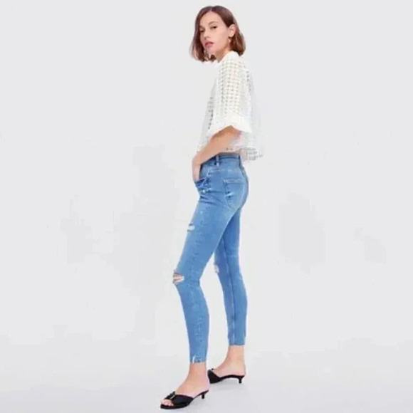 Zara Skinny Jeans Premium 80's Erna  Blue Denim Distressed Frayed Hem Size 6 - Picture 2 of 9